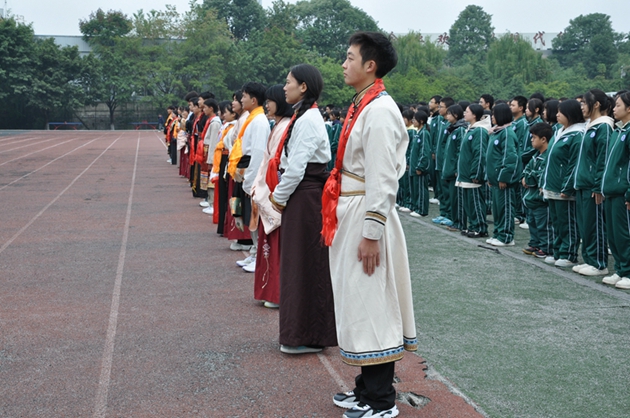 誦讀中華傳統(tǒng)國學(xué)經(jīng)典，踐行“五個學(xué)會三個規(guī)范”2.jpg